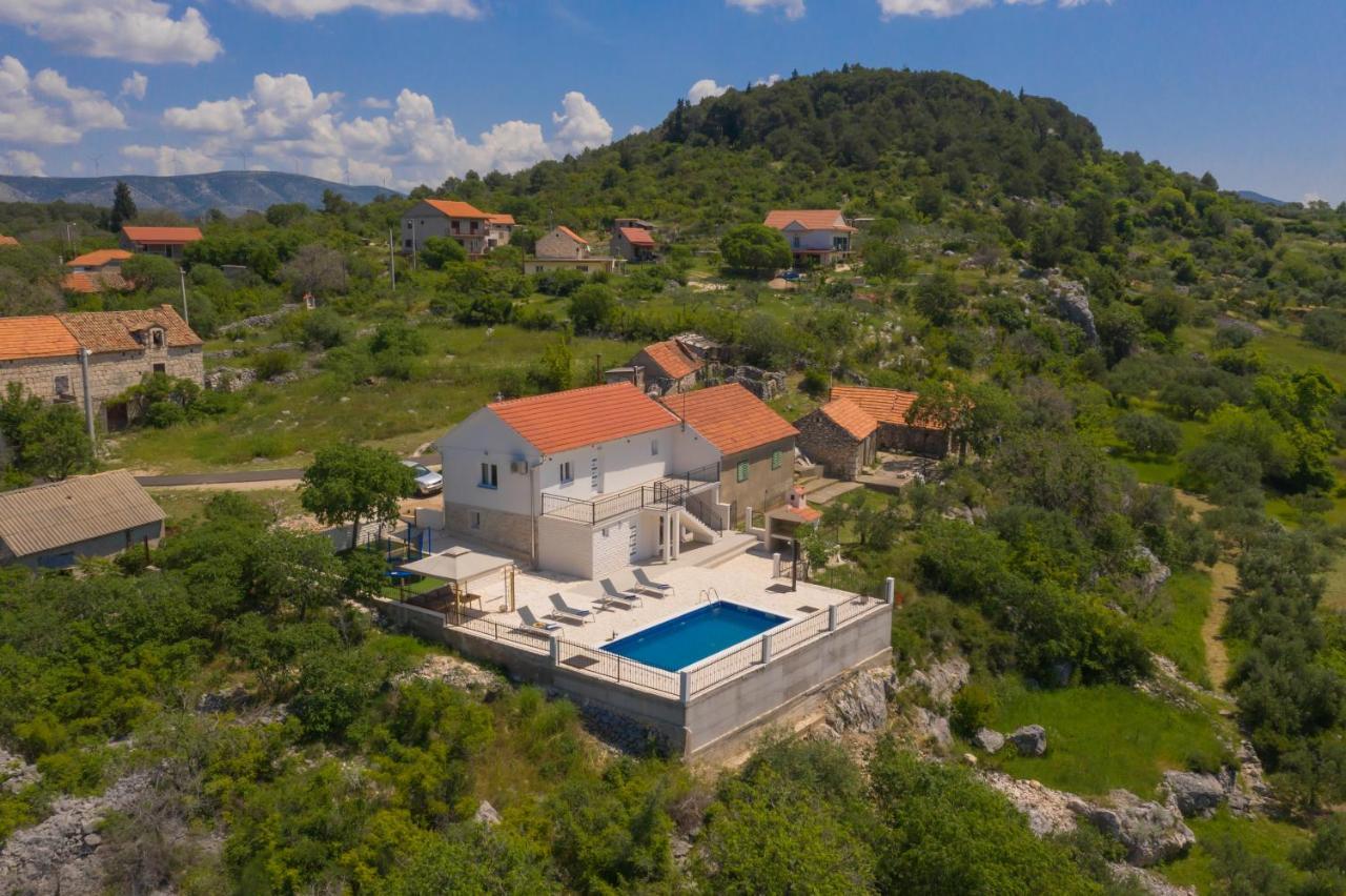 La Casa Gidora *
